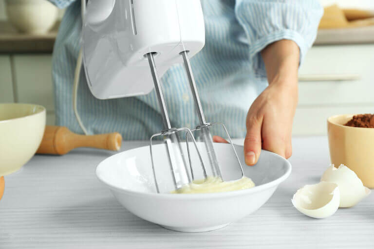 Baking: How can I substitute a electric mixer with a hand mixer? - Quora